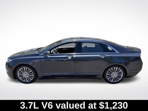 Used 2013 Lincoln MKZ FWD image 4