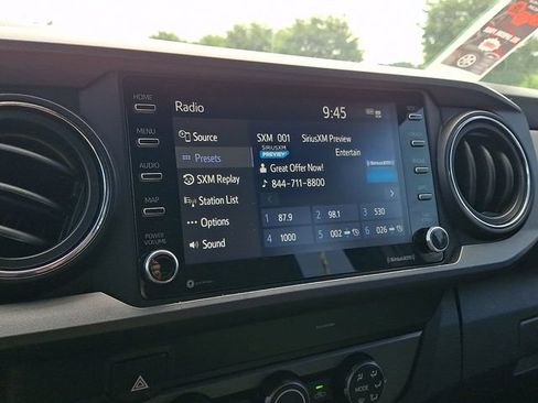 Certified 2020 Toyota Tacoma TRD Sport AWD/4WD image 16
