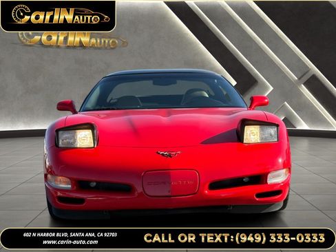 Used 2001 Chevrolet Corvette Coupe w/ Preferred Equipment Group1 RWD image 4