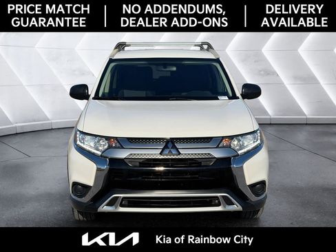 Used 2019 Mitsubishi Outlander ES image 2