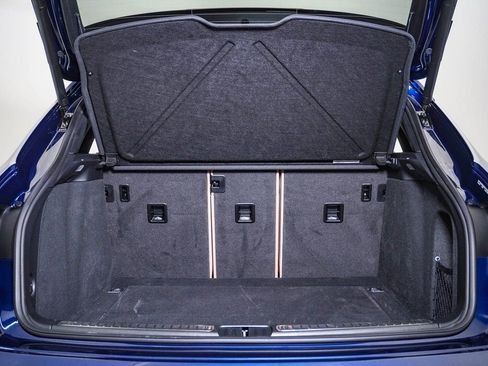 Certified 2025 Porsche Macan image 27