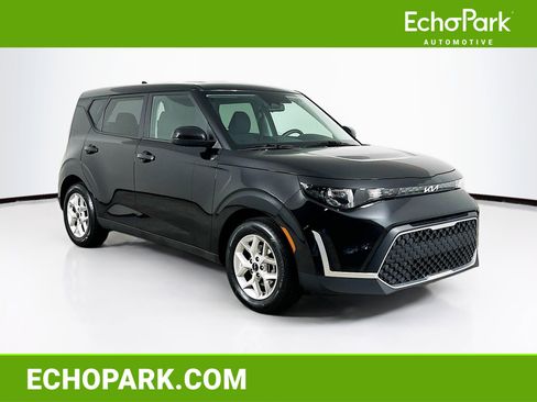 Used 2025 Kia Soul LX w/ LX Technology Package image 1