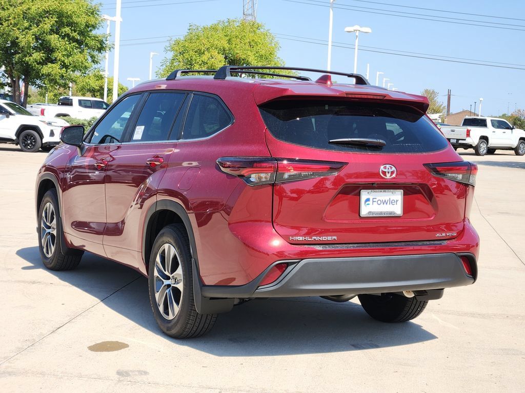 New 2026 Toyota Highlander AWD image 7
