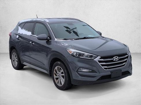 Used 2017 Hyundai Tucson SE image 3