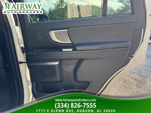 Used 2025 Ford Expedition Tremor AWD/4WD image 34