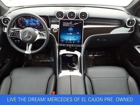 Used 2025 Mercedes-Benz GLC 300 image 4