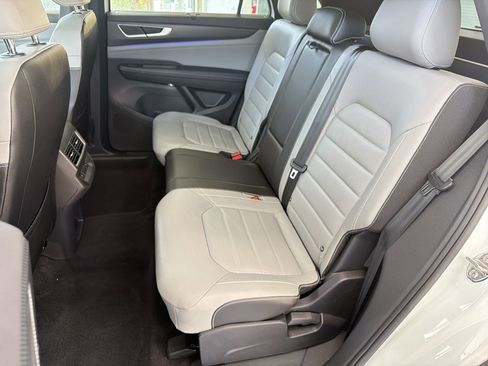 Certified 2024 Volkswagen Atlas Cross Sport SEL R-Line image 15