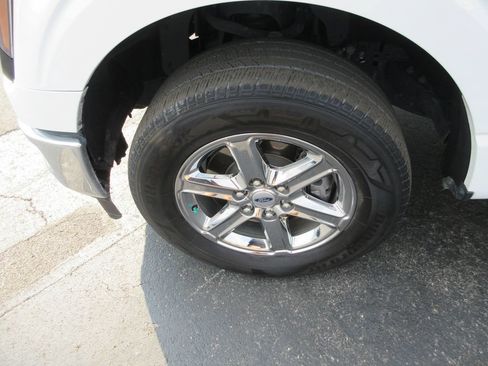 Used 2024 Ford F150 XLT w/ Mobile Office Package RWD image 15