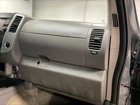 Used 2017 Nissan Frontier SV image 19