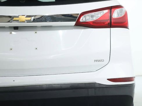 Used 2019 Chevrolet Equinox LS w/ LPO, Floor Liner Package image 41