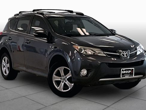 Used 2015 Toyota RAV4 XLE FWD image 2
