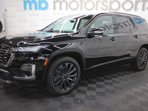 Used 2023 Chevrolet Traverse RS w/ LPO, Floor Liner Package AWD/4WD image 2