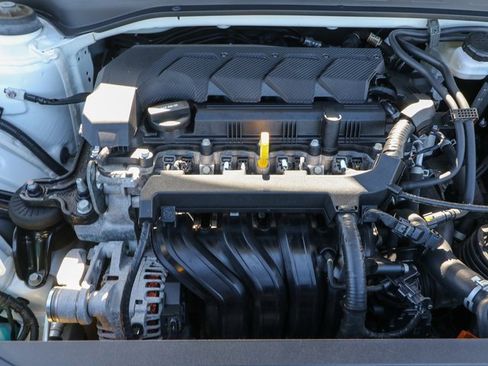 Used 2021 Hyundai Venue SE image 28