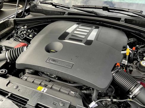 New 2025 Land Rover Range Rover Velar Dynamic SE image 32