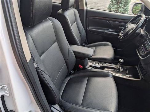 Used 2017 Mitsubishi Outlander SEL FWD image 12