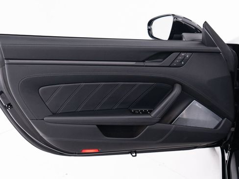 Used 2025 Porsche 911 Carrera RWD image 19