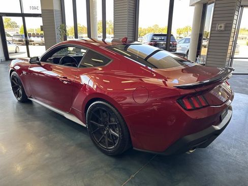 Used 2024 Ford Mustang GT Premium image 4