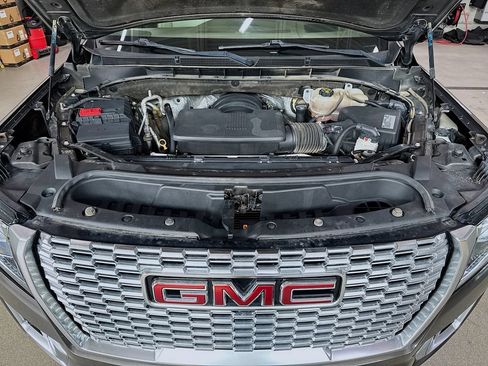 Used 2021 GMC Yukon XL Denali w/ Denali Ultimate Package AWD/4WD image 36