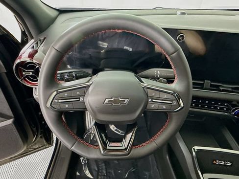 New 2026 Chevrolet Equinox RS w/ Convenience Package III FWD image 13