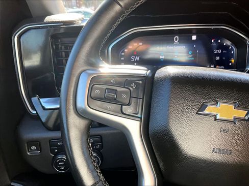Used 2023 Chevrolet Silverado 1500 LT image 22
