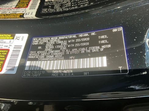 Certified 2024 Toyota Grand Highlander AWD image 33