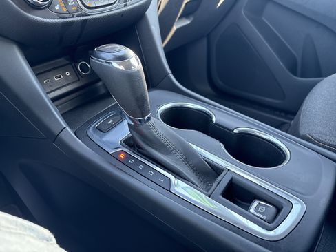 Used 2020 Chevrolet Equinox LT image 23