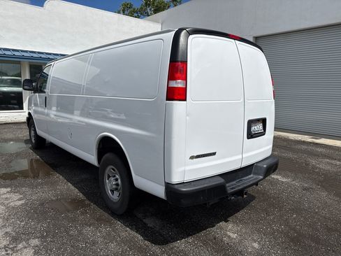 Used 2022 Chevrolet Express 2500 Extended w/ Driver Convenience Package image 3