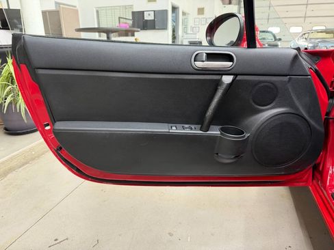 Used 2007 MAZDA MX-5 Miata Touring RWD image 10