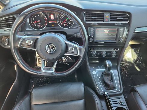 Used 2017 Volkswagen GTI Autobahn image 2