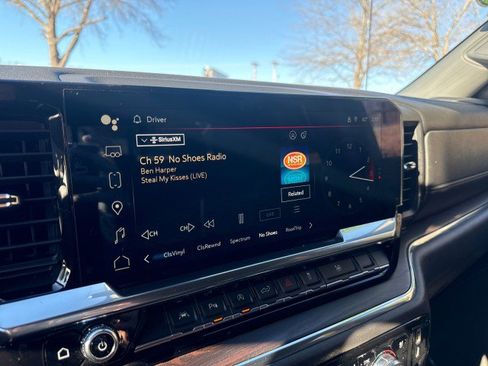 Used 2022 GMC Sierra 1500 SLT w/ SLT Premium Plus Package image 28