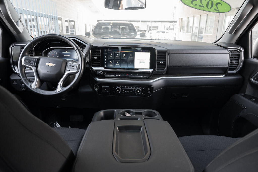Used 2025 Chevrolet Silverado 1500 LT w/ LPO, Dark Essentials Package RWD image 22