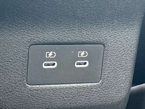 New 2026 Nissan Kicks SR FWD image 21