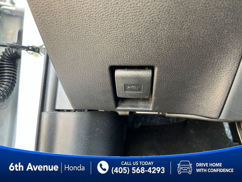 Used 2026 Toyota Corolla LE FWD image 28