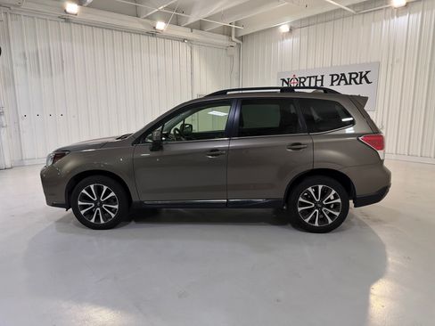 Used 2017 Subaru Forester 2.0XT Touring AWD/4WD image 2