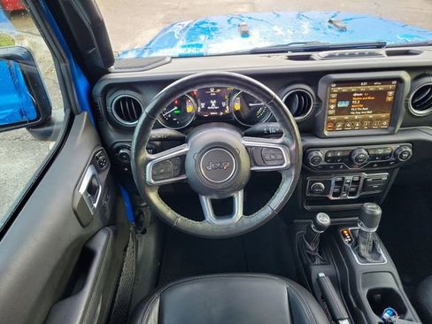 Used 2021 Jeep Wrangler Unlimited Sahara w/ Cold Weather Group image 26