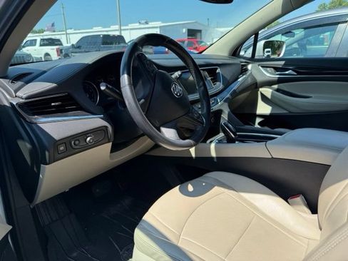 Used 2020 Buick Enclave Essence w/ Sport Touring Edition FWD image 7
