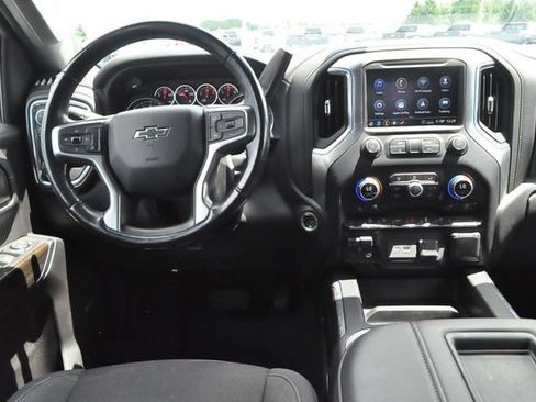 Used 2020 Chevrolet Silverado 1500 RST AWD/4WD image 17
