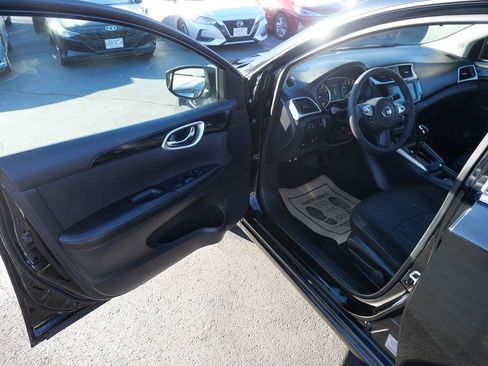 Used 2019 Nissan Sentra SV image 14