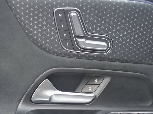 Certified 2025 Mercedes-Benz GLA 250 image 14