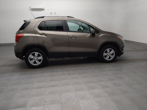 Used 2022 Chevrolet Trax LT AWD/4WD image 10