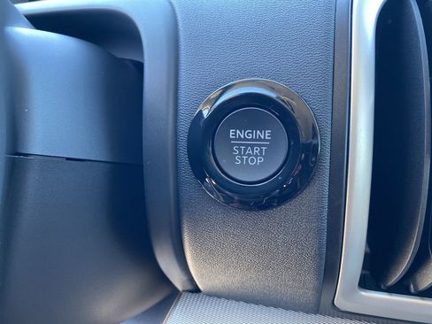 New 2025 Ford Expedition Active image 35