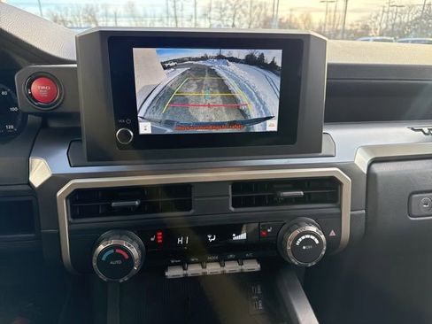 Used 2025 Toyota Tacoma TRD Sport image 11