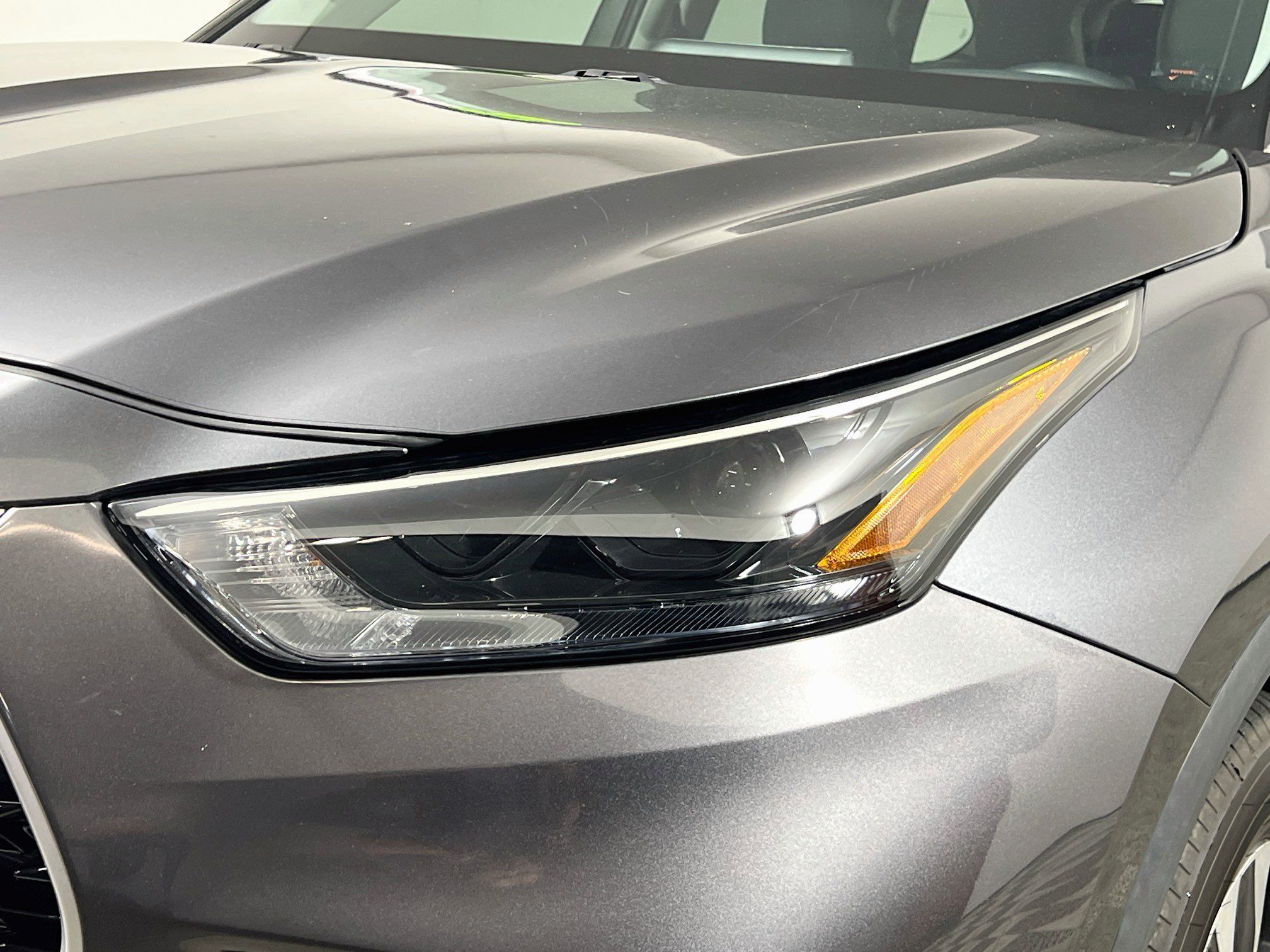 Used 2023 Toyota Highlander XLE FWD image 12