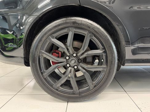Used 2022 Land Rover Range Rover Sport SVR Carbon Edition image 28