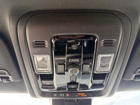 New 2026 Chevrolet Suburban High Country w/ Sun And Tow Package AWD/4WD image 23