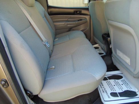 Used 2014 Toyota Tacoma 4x4 Double Cab image 8