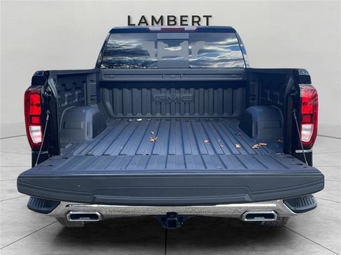 New 2026 GMC Sierra 1500 SLE image 18
