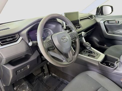 Used 2023 Toyota RAV4 LE FWD image 9