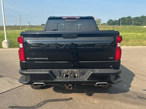 Used 2021 Chevrolet Silverado 1500 LT Trail Boss w/ Convenience Package II AWD/4WD image 4