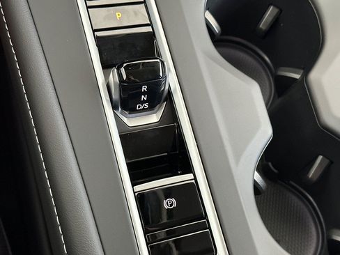 New 2026 Volkswagen Atlas SE FWD image 21